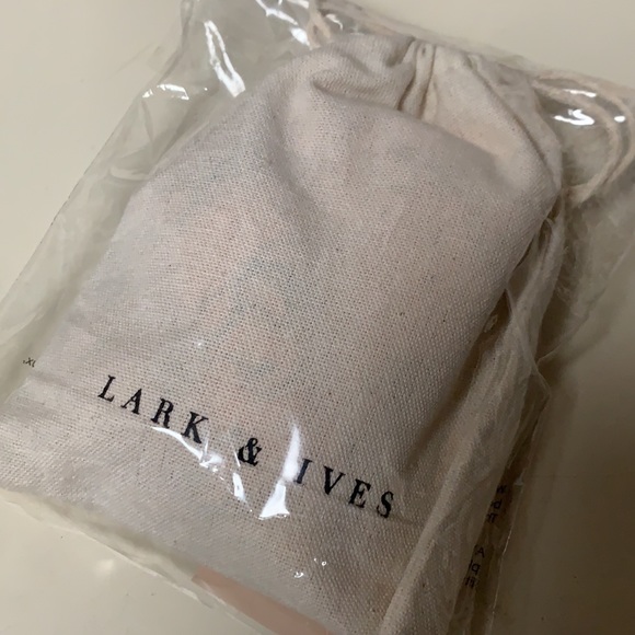 LARK&IVES NWT Head Scarf Pair 1 Pink 1 Cream - Picture 3 of 3